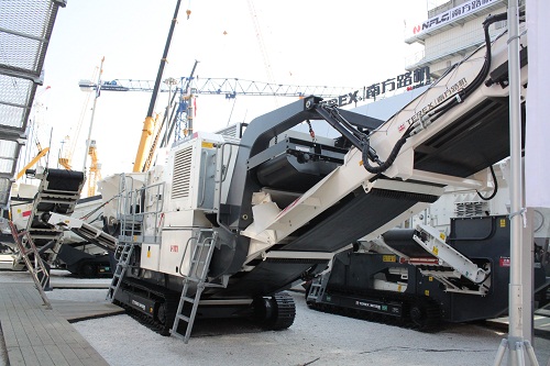 特雷克斯南方路機(jī)1-111型、1-111RS型履帶移動(dòng)式破碎站