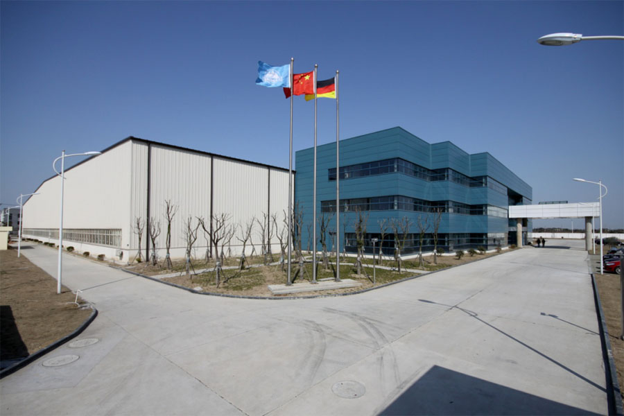 楊安民從業(yè)卅五周年系列報道--“三十五年磨一劍，山更美，業(yè)更精”專訪