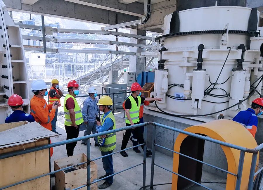 SMS系列多缸液壓圓錐破碎機，精品骨料生產(chǎn)線的理想選擇