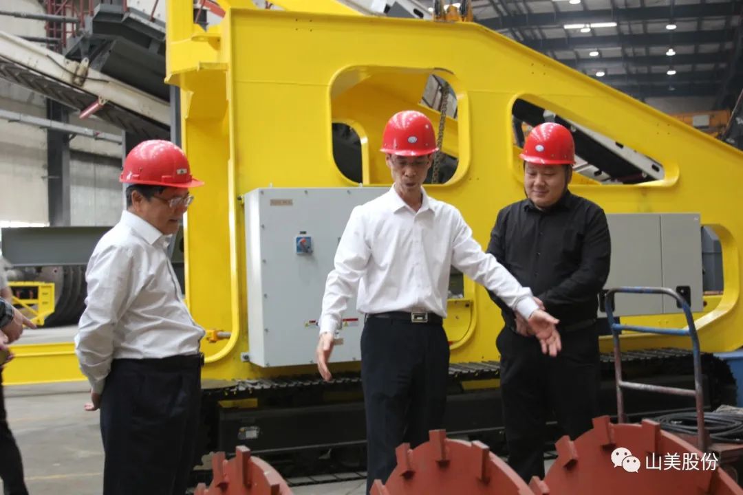 聚焦 | 熱烈歡迎中國(guó)砂石協(xié)會(huì)胡會(huì)長(zhǎng)一行蒞臨上海山美股份鄭州基地指導(dǎo)交流！