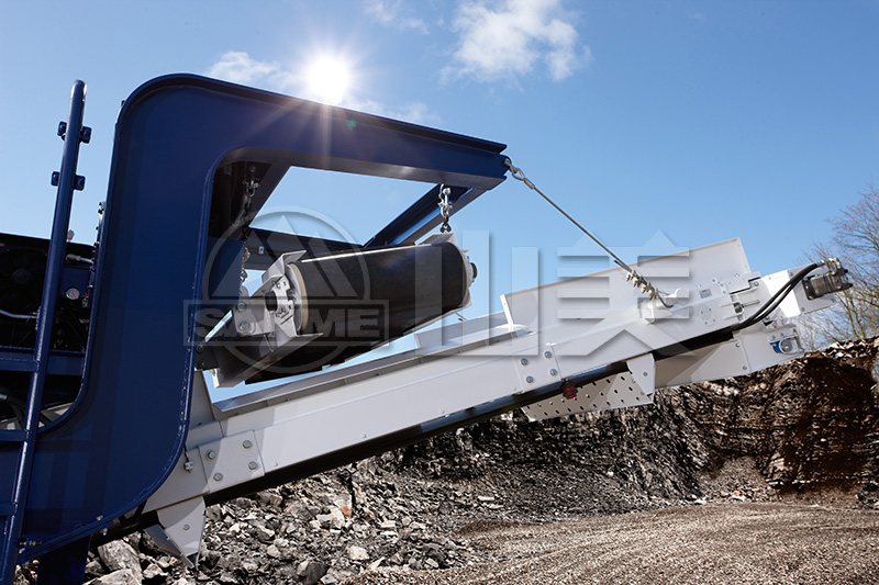 履帶式移動破碎機(jī)對比輪胎式移動破碎機(jī)有什么優(yōu)勢？