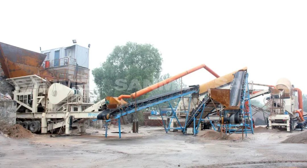 時(shí)產(chǎn)值近600萬！山美移動(dòng)式破碎篩分一體站助力江蘇高碳鉻鐵礦破碎項(xiàng)目建設(shè)