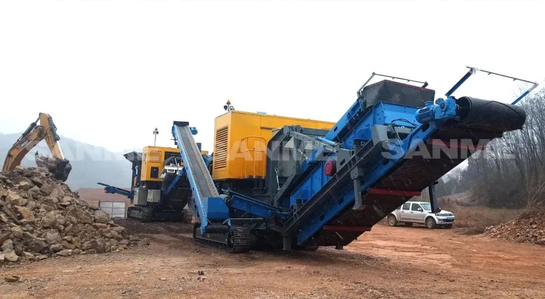 時(shí)產(chǎn)值近600萬！山美移動(dòng)式破碎篩分一體站助力江蘇高碳鉻鐵礦破碎項(xiàng)目建設(shè)