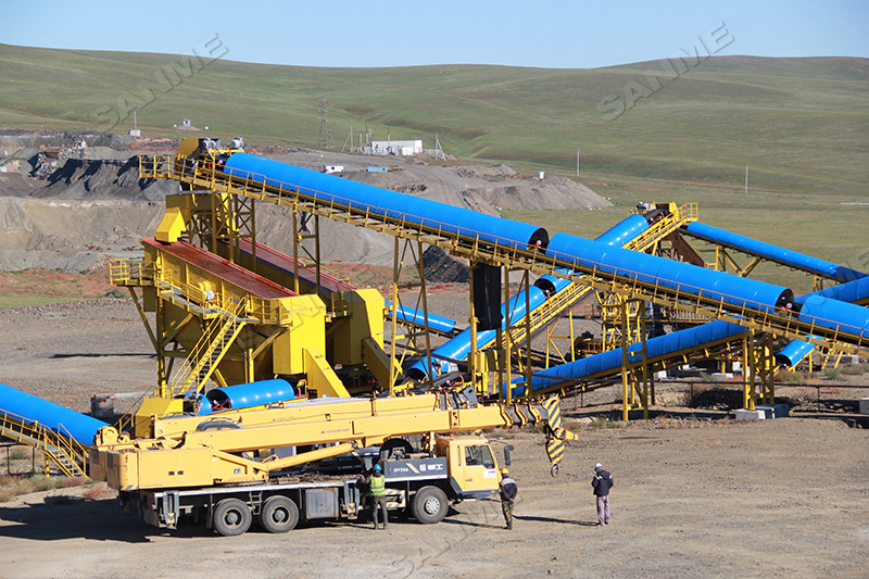 機(jī)制砂生產(chǎn)線選固定式還是移動(dòng)式？理性選擇提升生產(chǎn)效率