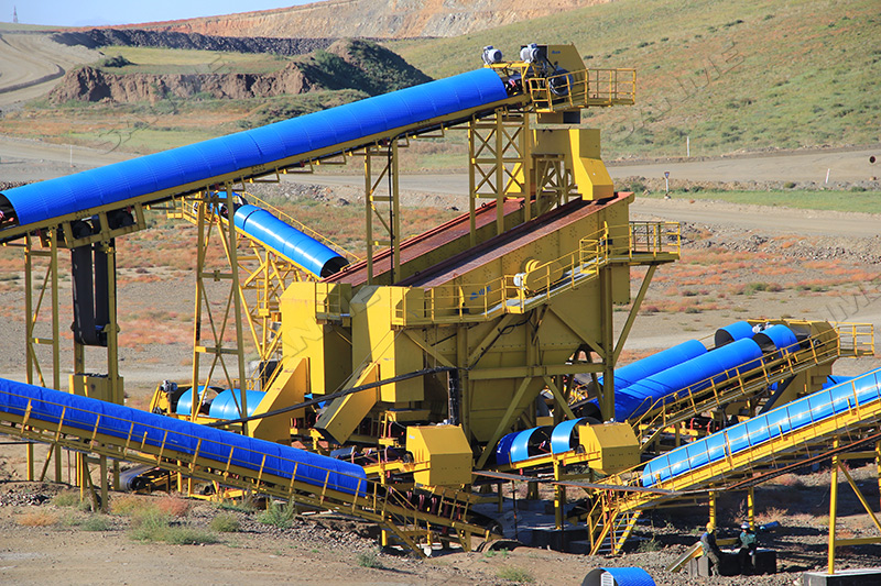 機(jī)制砂生產(chǎn)線選固定式還是移動(dòng)式？理性選擇提升生產(chǎn)效率